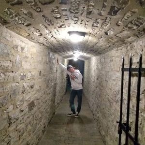 Meet your Posher, Jean-émile